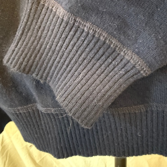 L L Bean Navy Blue V-Neck Cashmere Sweater, L - Picture 3 of 8